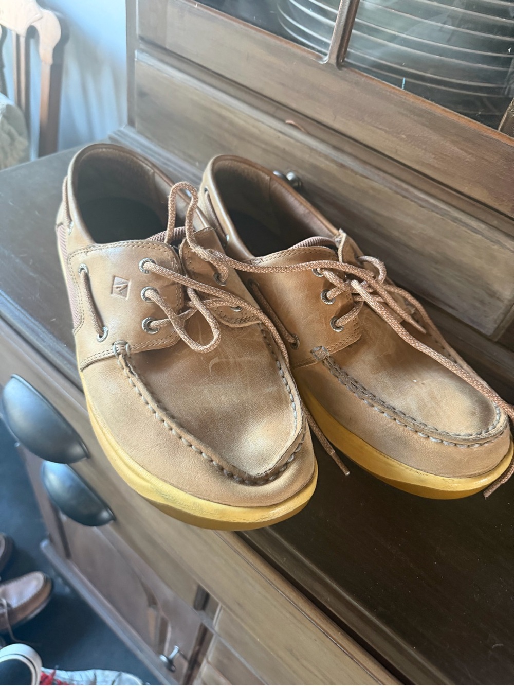 Sperry Men's Light Brown Leather Boat Shoes with Yellow Sole
